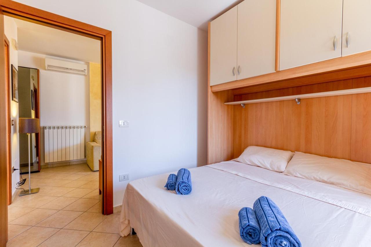 Roomy Apartment With Terrace & Parking Lecce Esterno foto