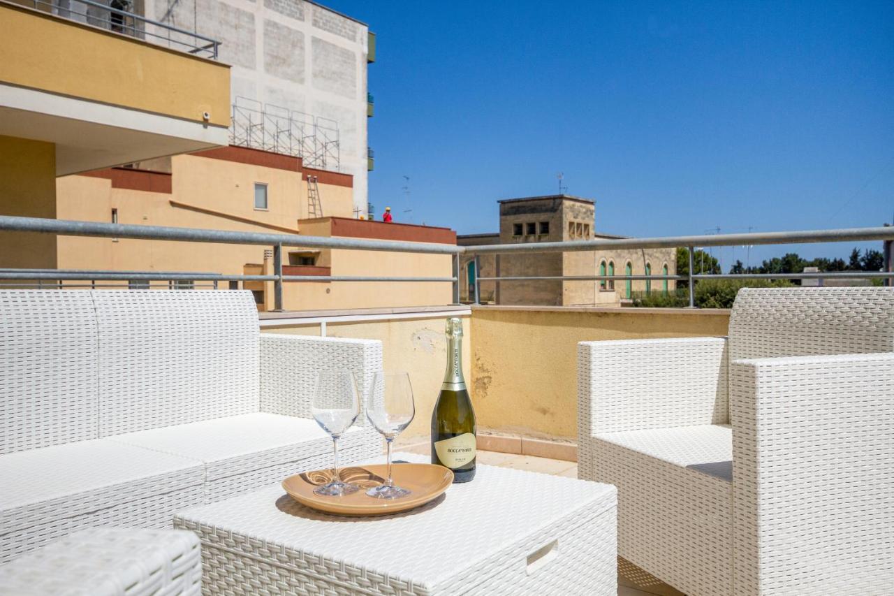 Roomy Apartment With Terrace & Parking Lecce Esterno foto